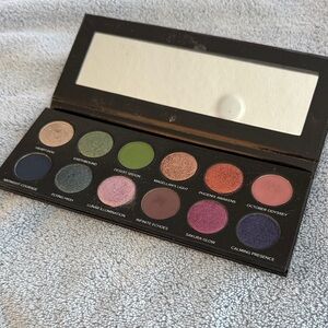 Sydney Grace X Temptalia On the Horizon light version eyeshadow palette